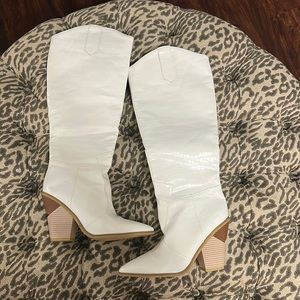 White Cowboy boots size 8